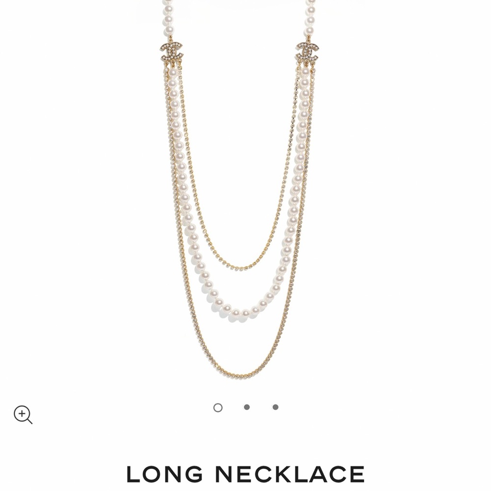 ✨Gorgeous Cruise Chanel Necklace✨